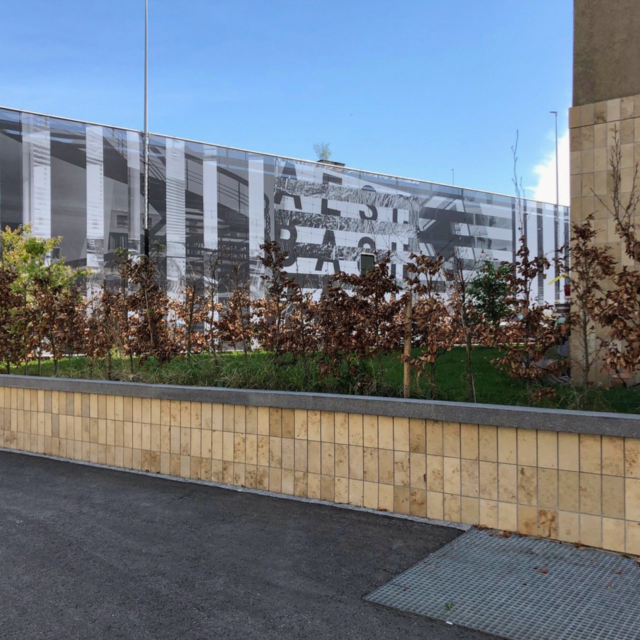 Aeschbachquartier Aarau: Parkhauswand